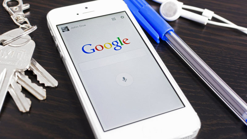Mobile SEO tips for 2015. How local search, local SEO and mobile SEO are critical to your local business marketing strategy in 2015. What you need to know to stand out on Google's mobile search results.